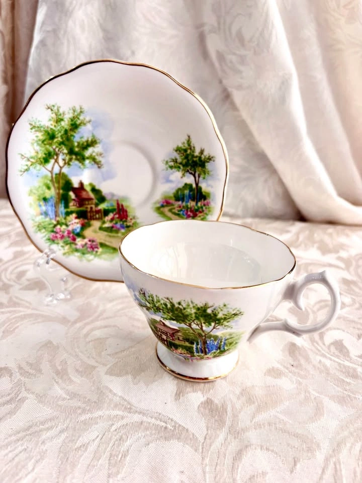 Queen Anne Tudor Cottage Tea Cup and Saucer Set - photo 5