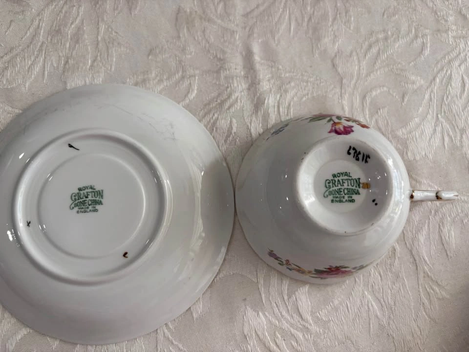 Royal Grafton Bone China Tea Cup and Saucer - photo 2