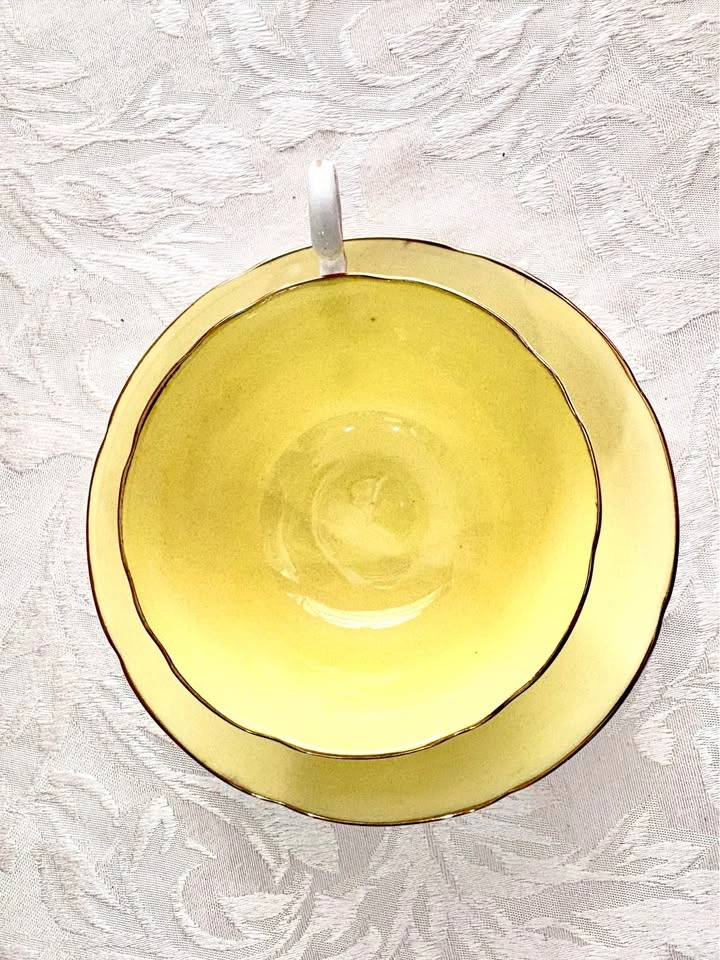 Royal Grafton Bone China Tea Cup and Saucer - photo 4