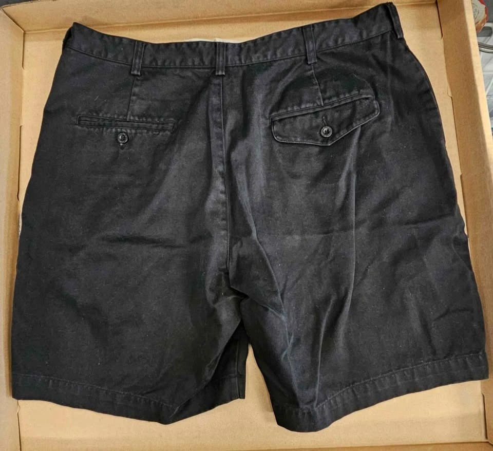 Mantles Men's Black Pleated Chino Shorts - Size W36 - photo 2
