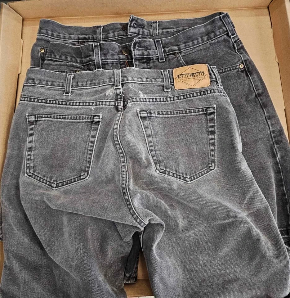 FREE Men’s Shorts Lot (Kirkland Denim W34 & Bohio Cargo L) - photo 2