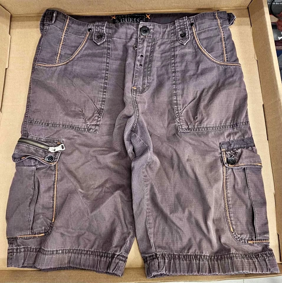 GUESS Men's Charcoal Ripstop Cargo Shorts - Size 33