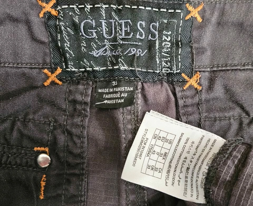 GUESS Men's Charcoal Ripstop Cargo Shorts - Size 33 - photo 3