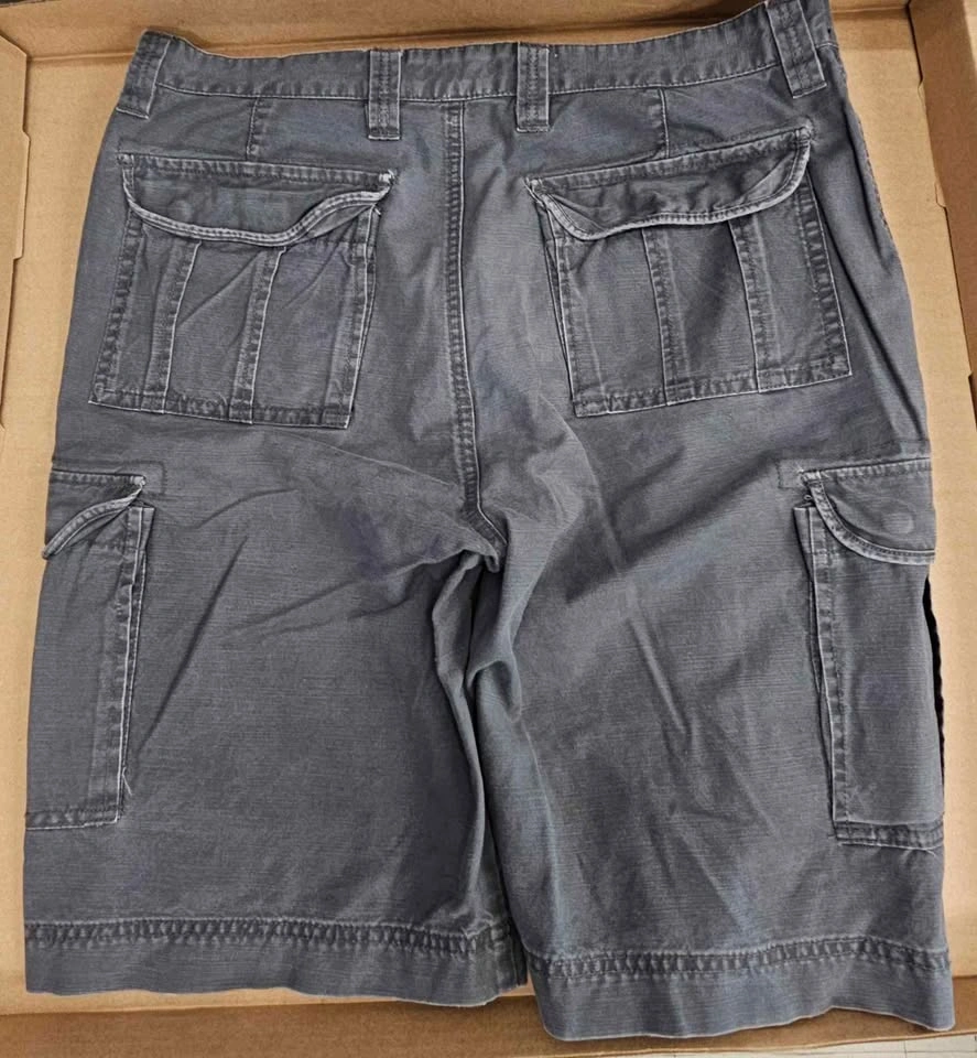 GUESS Men's Dark Grey Cargo Shorts - Size W33 - photo 2