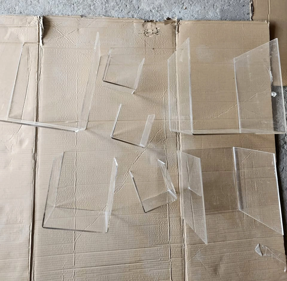 Assorted Plexi Stands