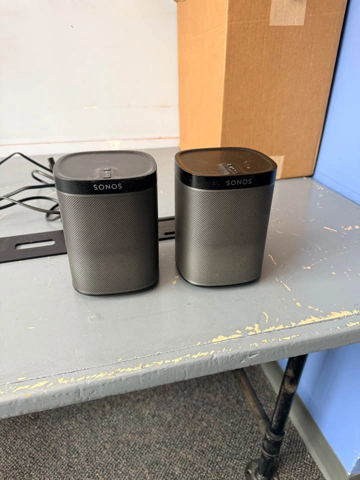 Sonos Playbar with Two Sonos Play:1 Speakers - photo 3