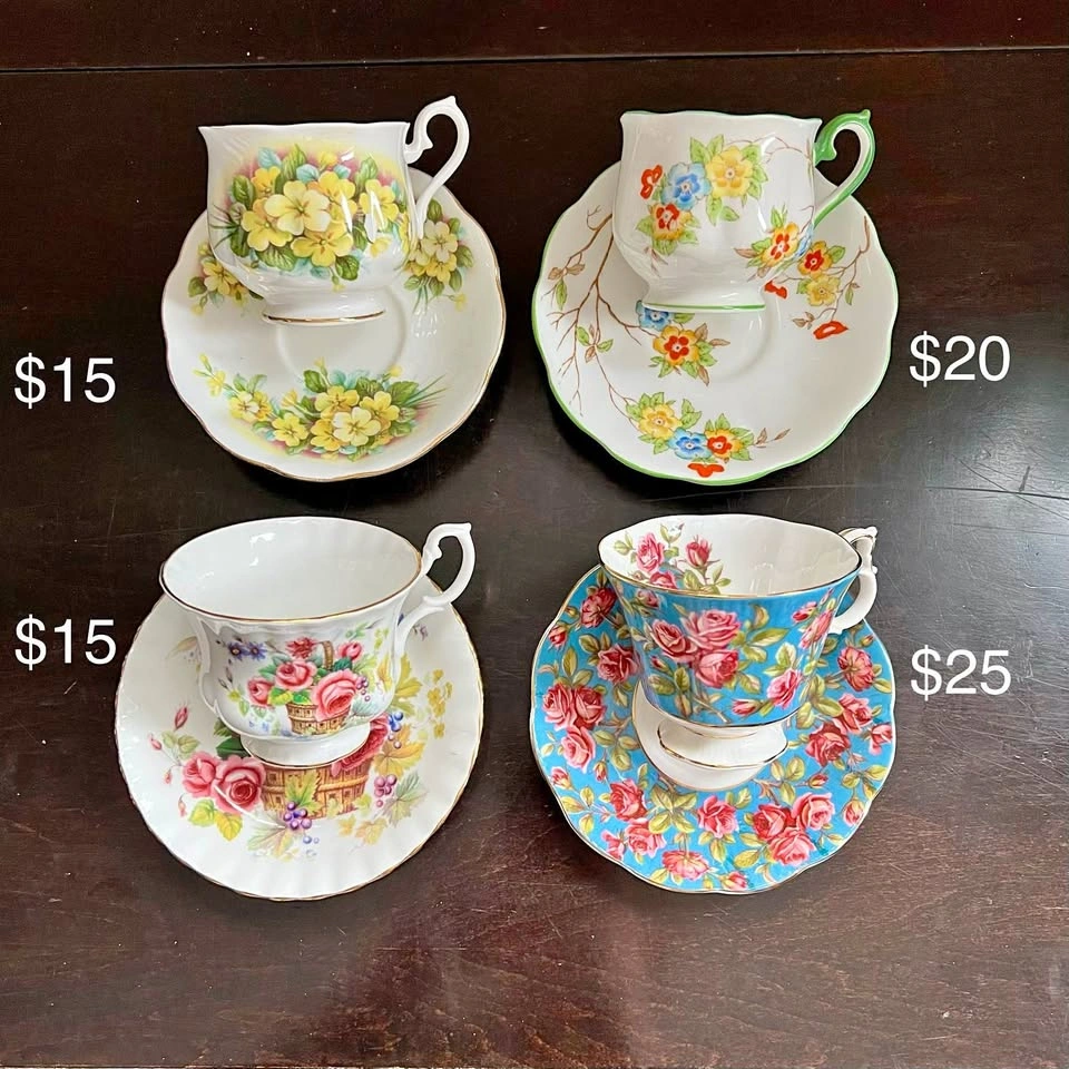 Royal Albert England Tea cups and saucers sets / Bone China