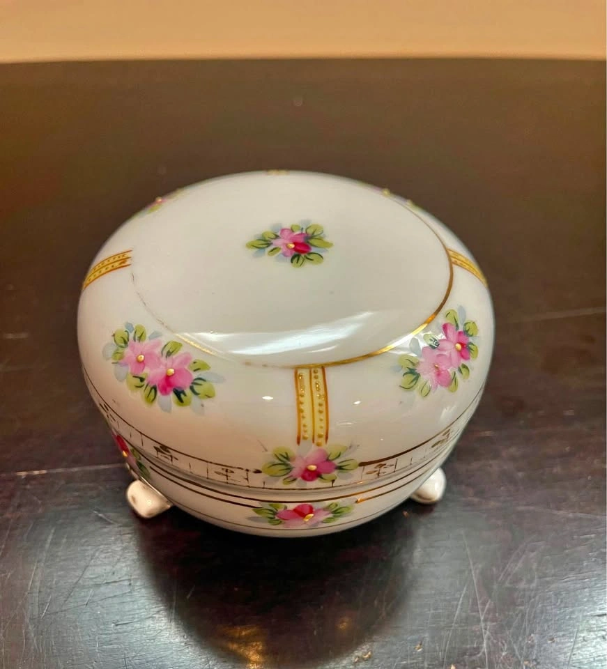 Vintage Nippon Hand Painted Japanese Porcelain 3 Footed Trinket