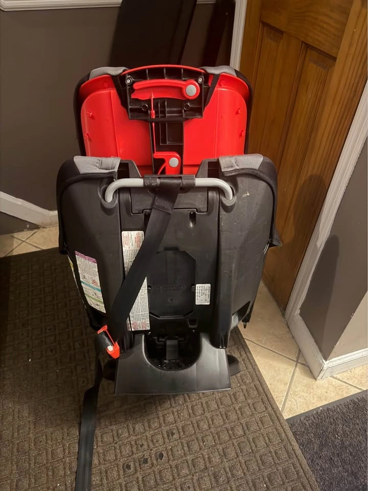 Evenflo Baby Car Seat - photo 2