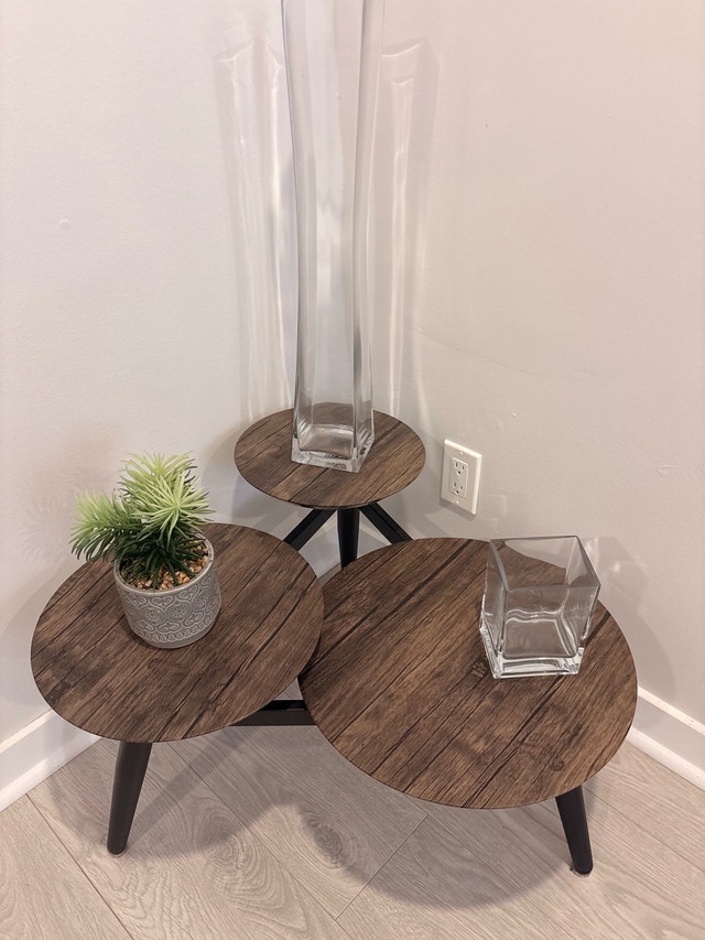 Modern 3-Tier Plant Stand / Accent Table – Excellent Condition
