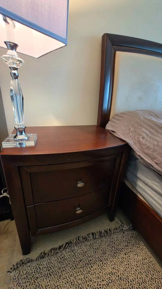 Solid Wood 4 Piece Queen Bedroom Set – Bed, Dresser & 2 Nightsta - photo 3