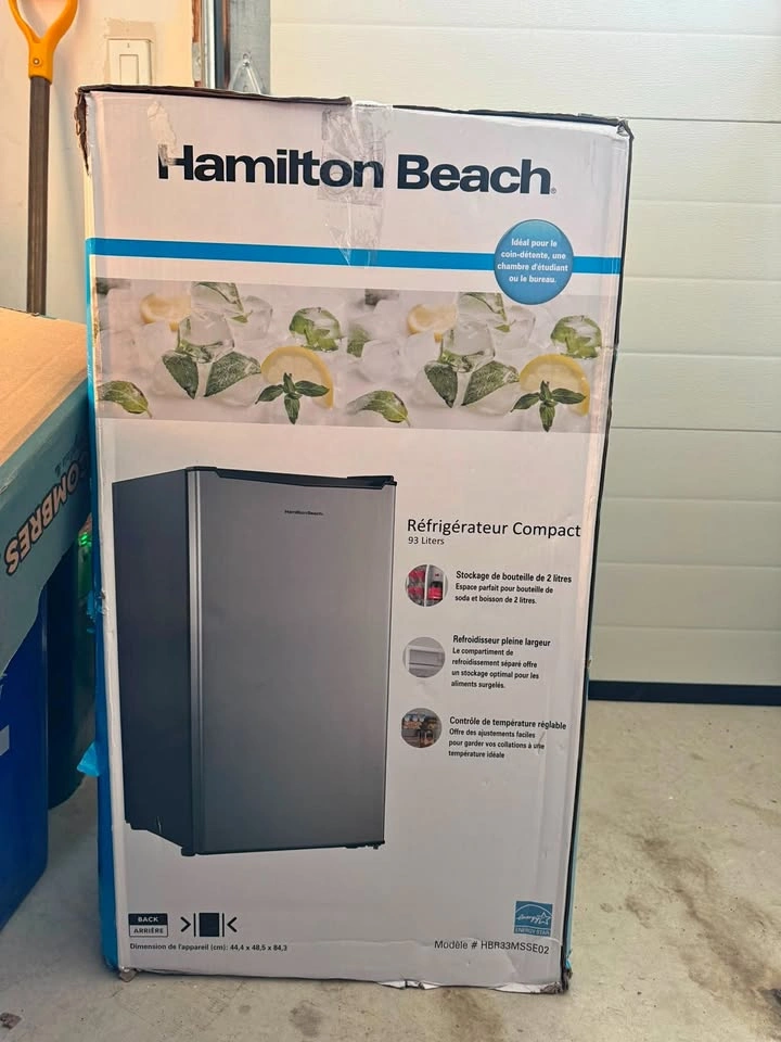 Hamilton Beach Compact Refrigerator