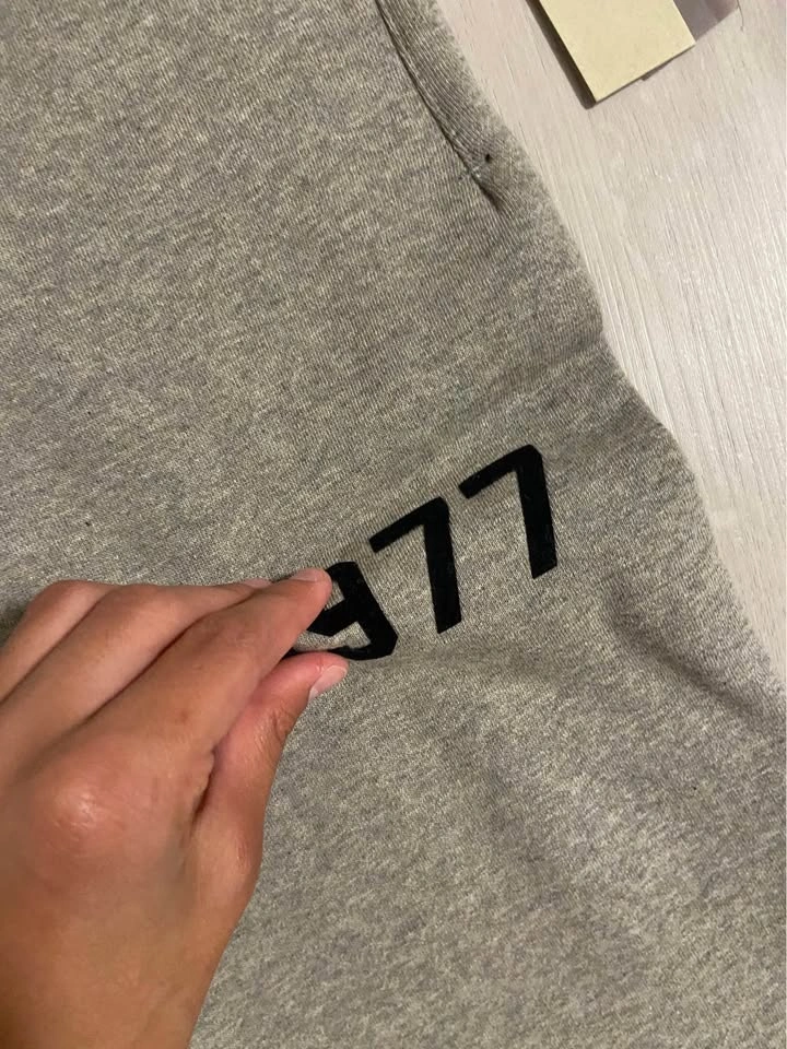 1:1 dark grey 1977 essentials fear of god sweatpants - photo 2