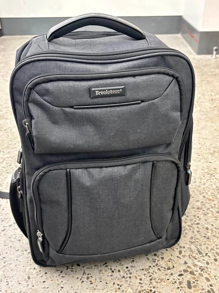 Brookstone Backpack (READ DESCRIPTION)