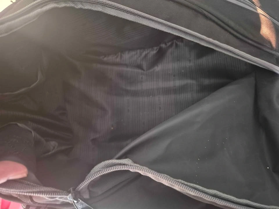 Roots 30-inch wheeled duffel - photo 4