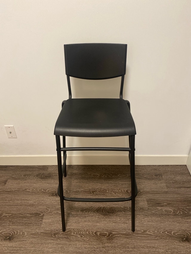 Black Metal Bar Stool