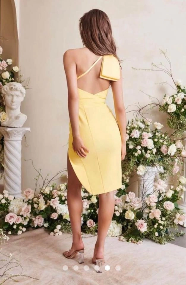 BNWT Lavish Alice one shoulder satin bow midi dress (size US6) - photo 2