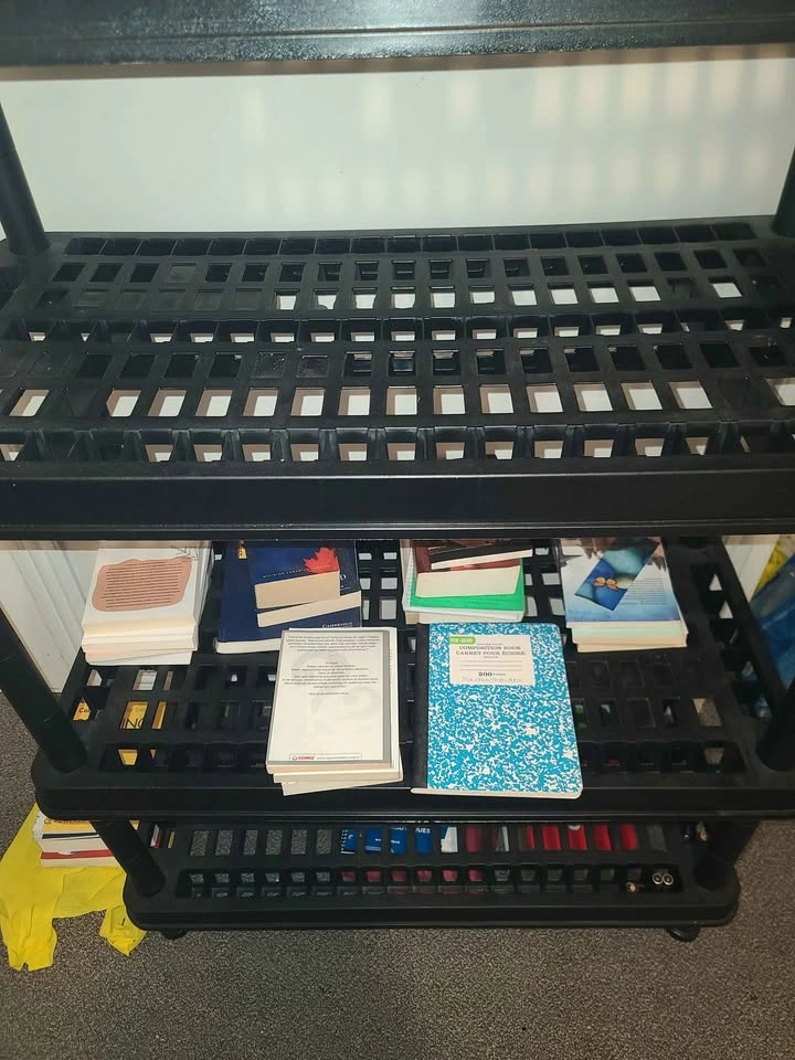 5-Tier Plastic Storage Shelving Unit - photo 3