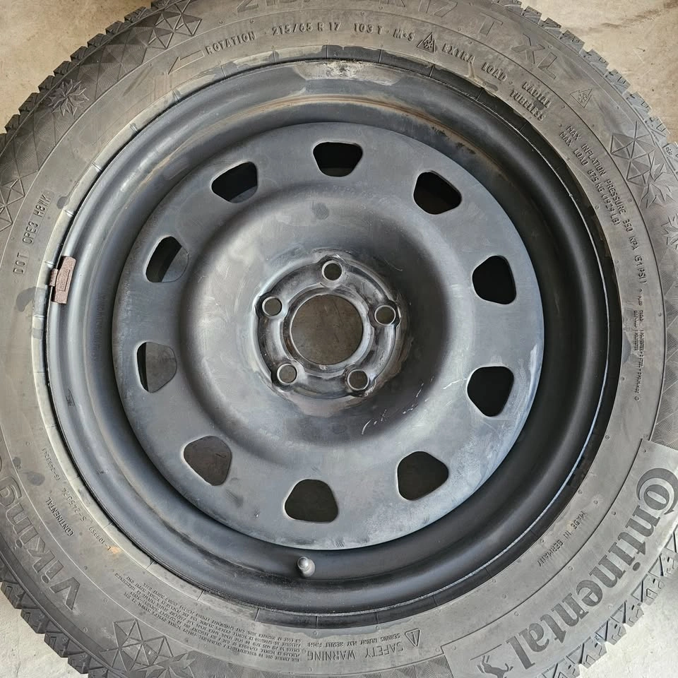 Jeep Compass 215/65/17 Continental Winter Tires & Rims 5x110 - photo 2