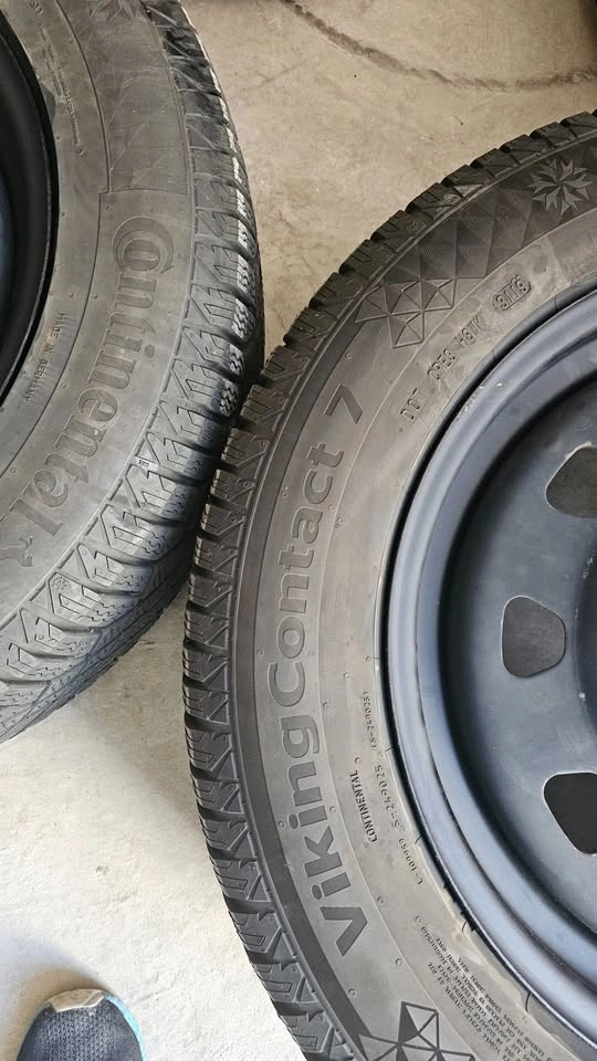 Jeep Compass 215/65/17 Continental Winter Tires & Rims 5x110 - photo 3