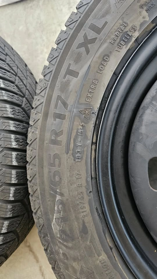 Jeep Compass 215/65/17 Continental Winter Tires & Rims 5x110 - photo 4