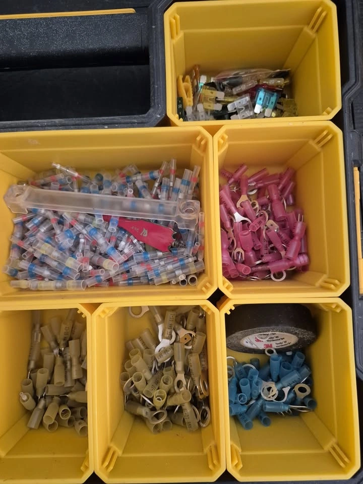 DeWalt Deep Pro Organizer + Electrical Connector Lot - photo 4