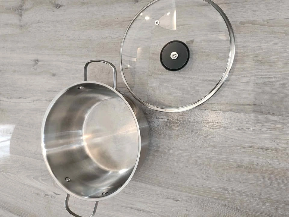 Stainless steel stock pot