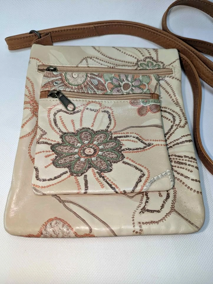 Vera Pelle Floral Leather Crossbody Bag