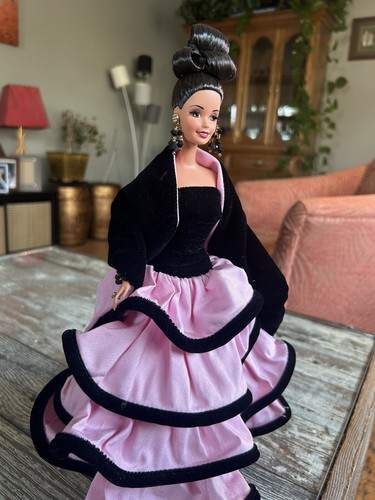 1996 Mattel Escada Barbie Doll #15948 Limited Edition - photo 4