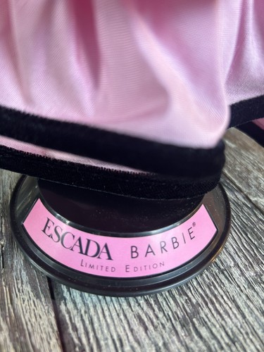 1996 Mattel Escada Barbie Doll #15948 Limited Edition - photo 5