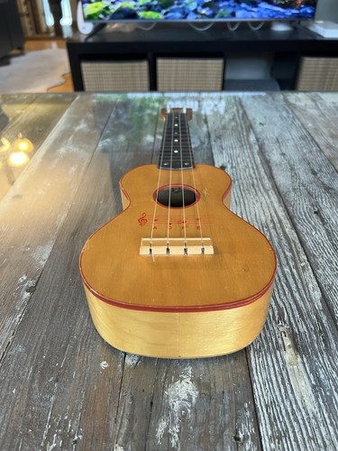 Vintage Harmony Soprano Ukulele 1950s–60s USA Made - photo 3