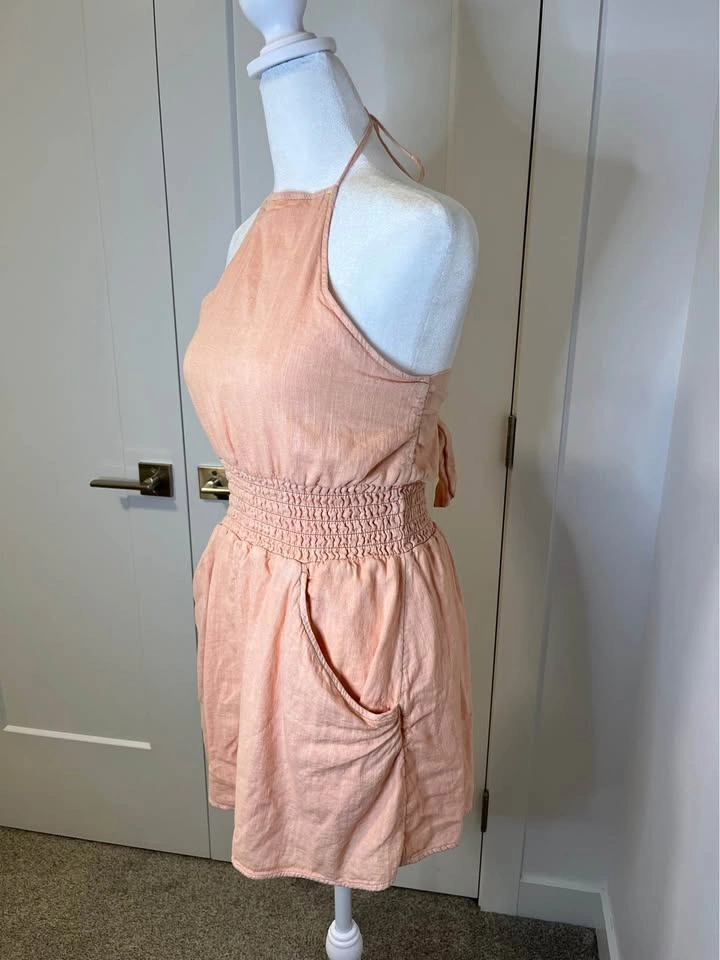 AMERICAN EAGLE Halter Romper in Peach - Size XS - photo 2