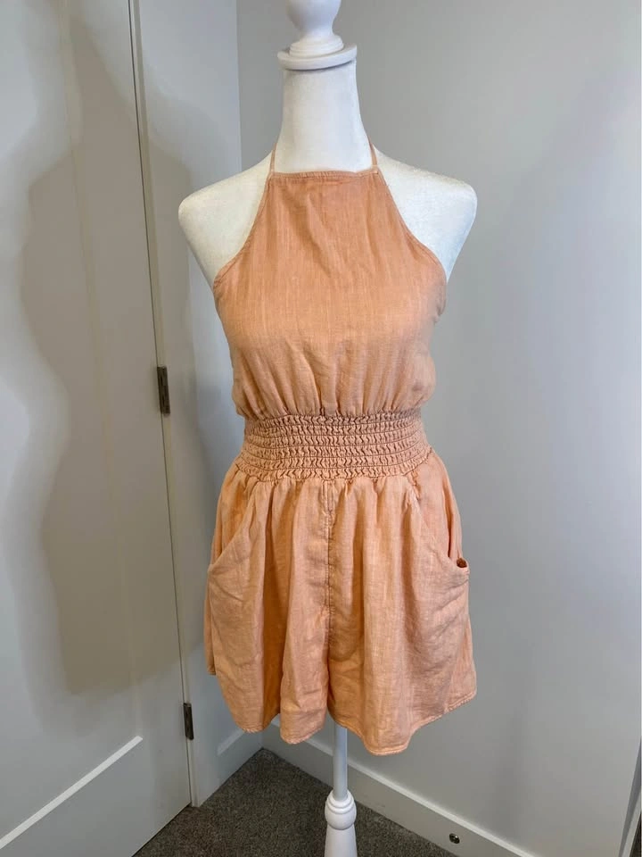 AMERICAN EAGLE Halter Romper in Peach - Size XS - photo 3