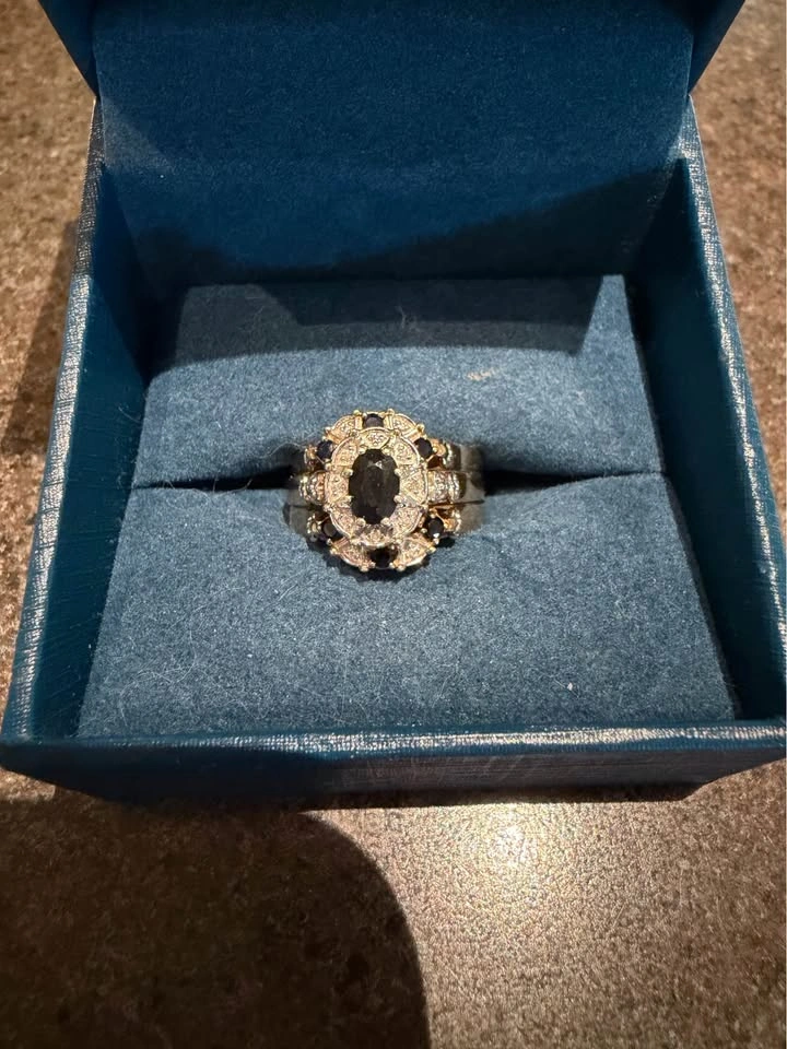 Stunning Diamond & Blue Sapphire 3 Ring Set - photo 2