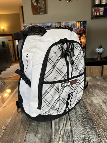 Obusforme Iclypse 30L Backpack with Comfort Back Support