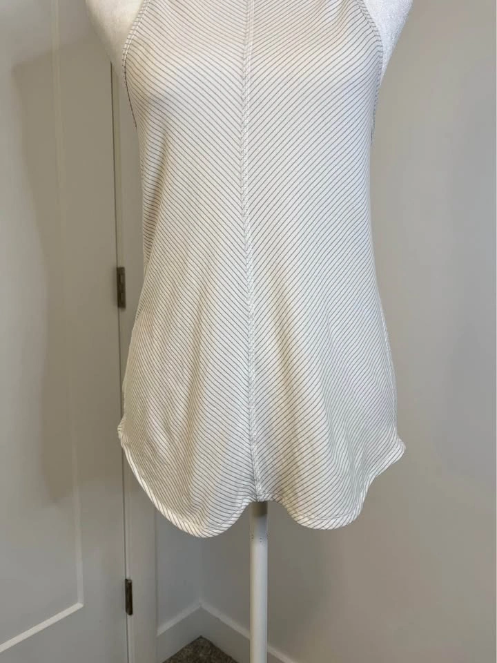 LULULEMON Racerback Tank Top - Size 6 - photo 3
