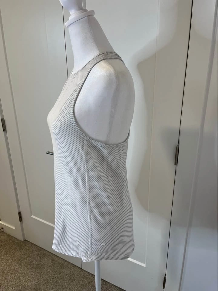 LULULEMON Racerback Tank Top - Size 6 - photo 5
