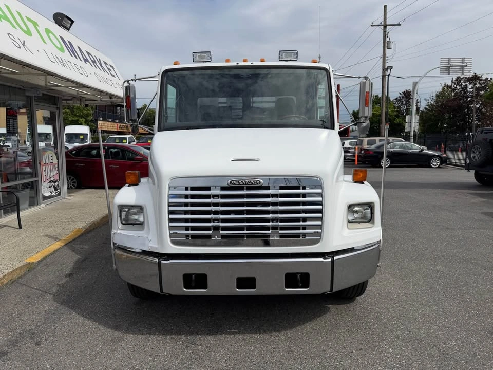 1998 Freightliner FL60 Toy Hauler/Transporter - photo 3