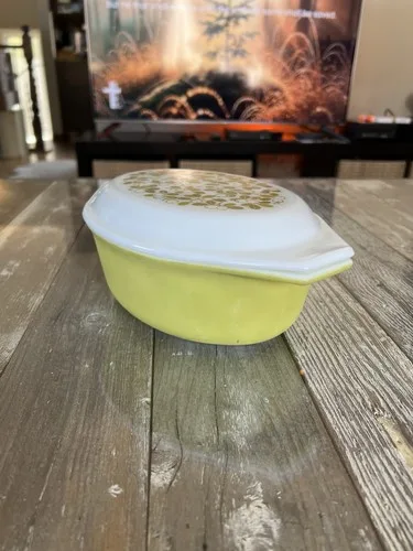 Vintage Pyrex #043 1-1/2 Qt. Verdi-Olive Green Casserole Dish - photo 3