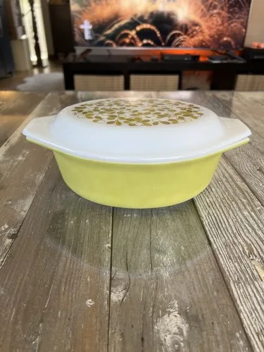 Vintage Pyrex #043 1-1/2 Qt. Verdi-Olive Green Casserole Dish - photo 5