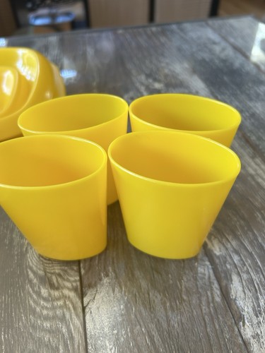 Vintage Yellow Picnic Ball Set 38pc Space Age Retro MCM - photo 3
