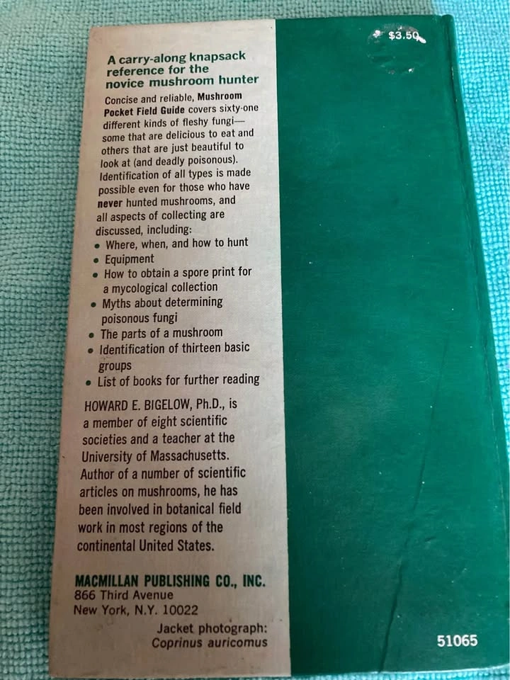 Vintage Mushroom Pocket Field Guide - Howard E. Bigelow (1979) - photo 2