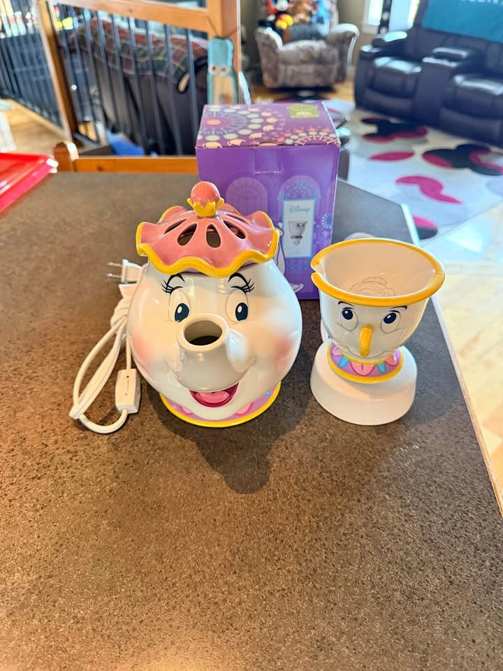 SCENTYS MRS POTTS AND CHIP WARMERS‼️ LIKE NEW!