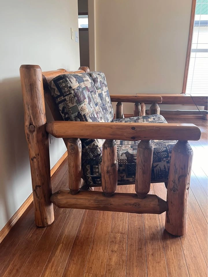 Custom Amish Built Full Log Loveseat with Wildlife Print Cushion - photo 3