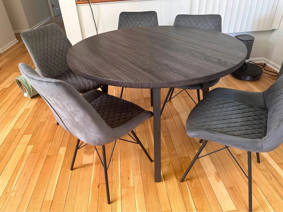 Wooden dining table with velvet chairs - photo 3