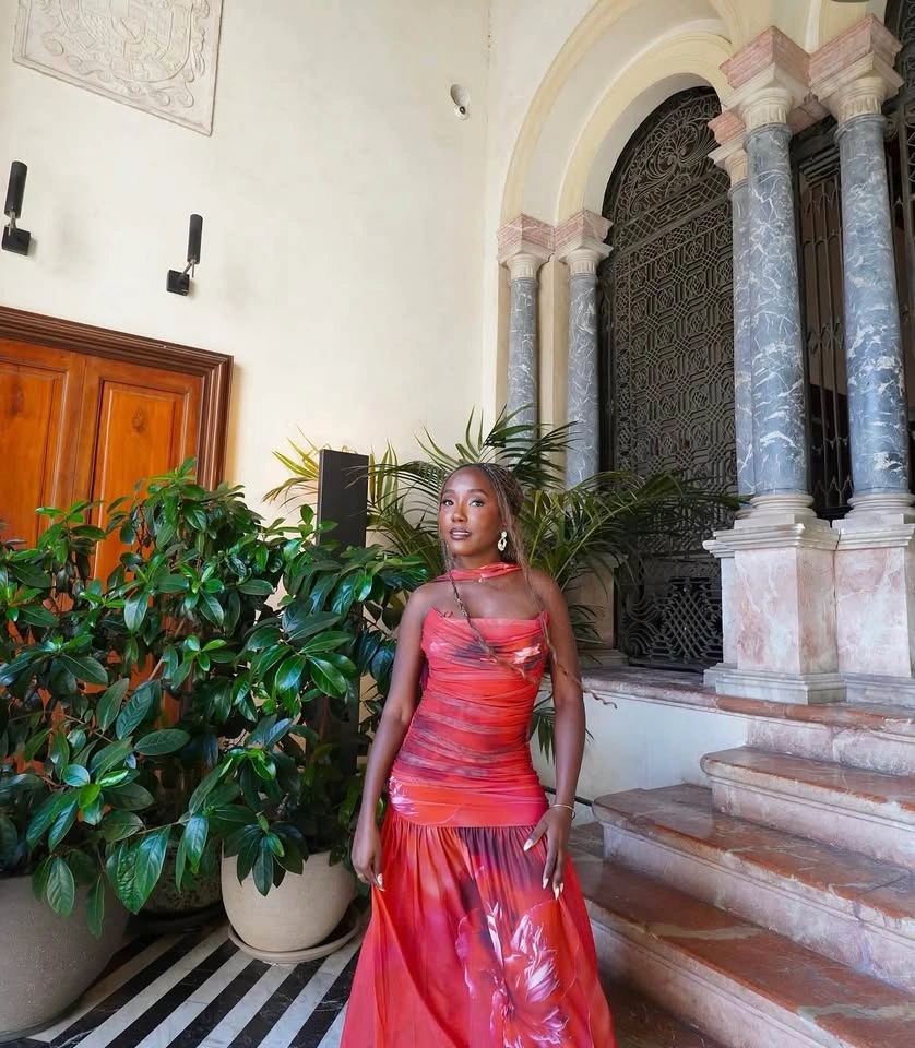 Fashionnova Red Dress Size S - photo 2