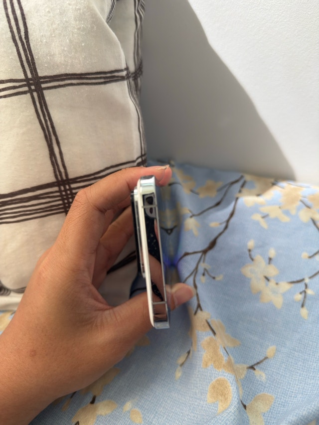 Xiaomi 14 with charger included - photo 3