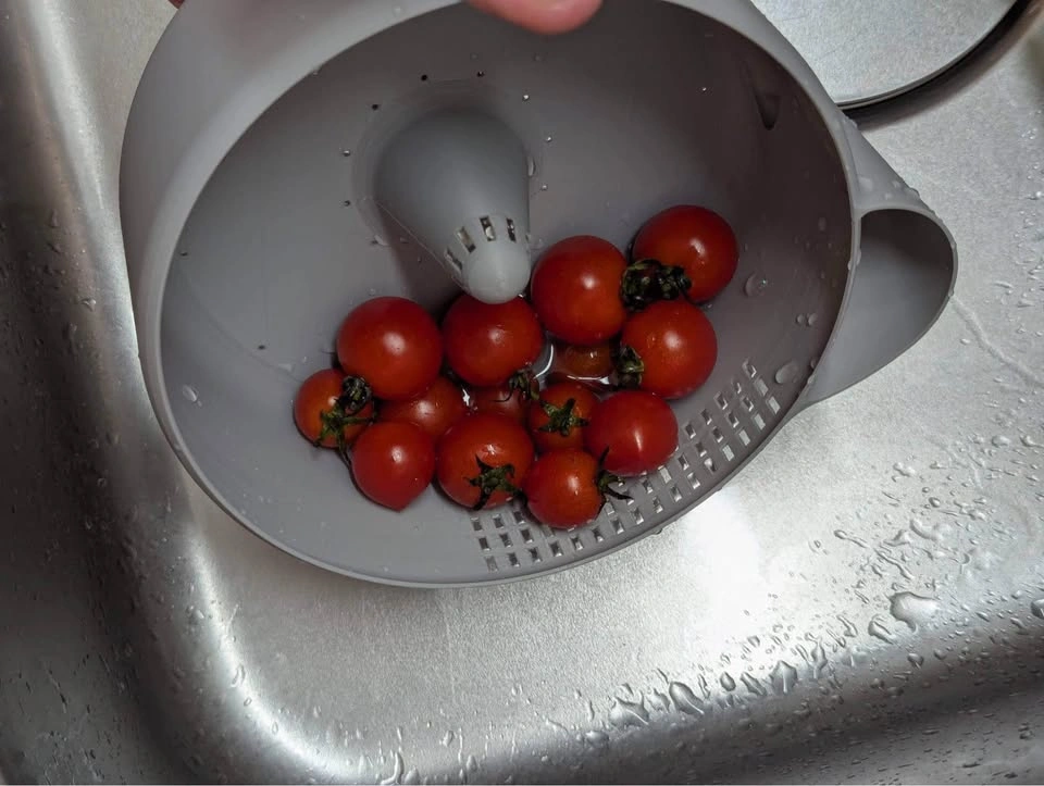 Rotating Vegetable Washer and Colander - photo 2