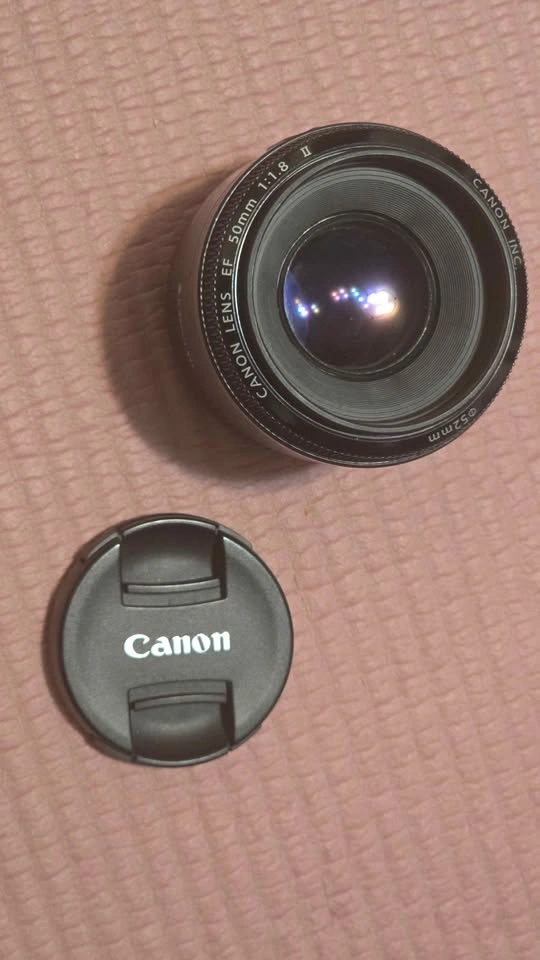 Canon EF 50mm f/1.8 II Lens - photo 2