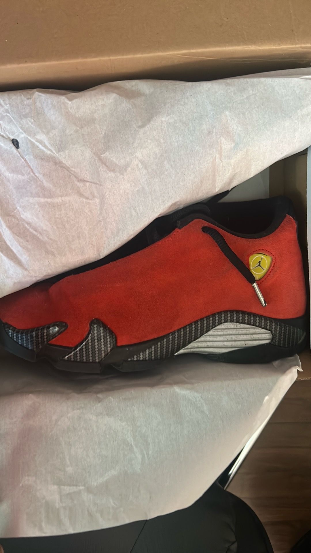 Jordan 14 Ferrari collab - photo 2